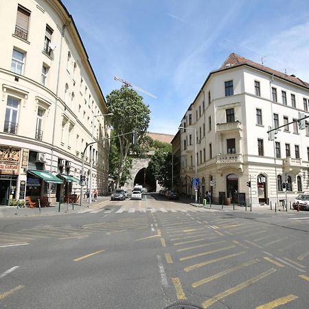 Castle Courtyard Hideaway Lejlighed Budapest Eksteriør billede